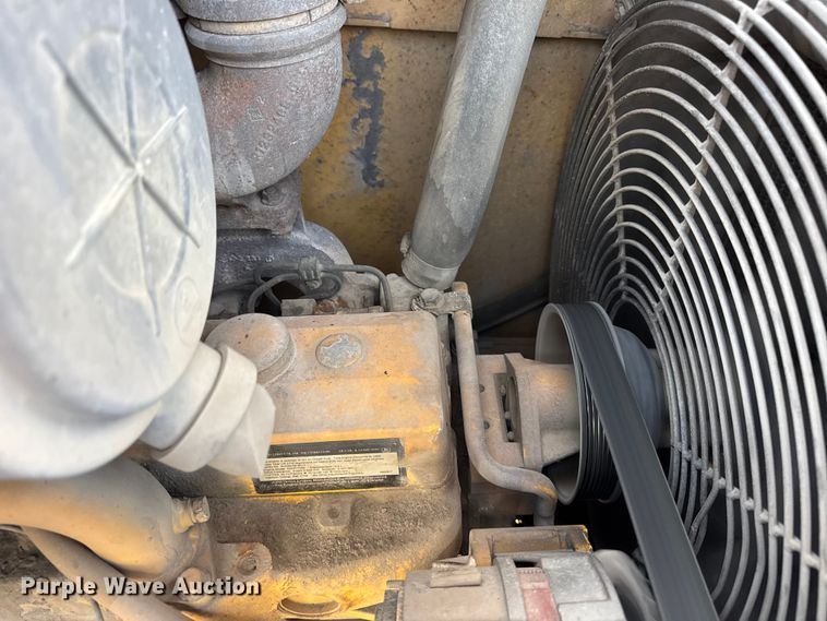 image for item ER0365 1998 John Deere 310E backhoe