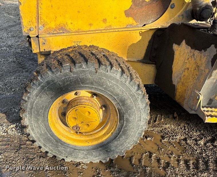 image for item ER0365 1998 John Deere 310E backhoe