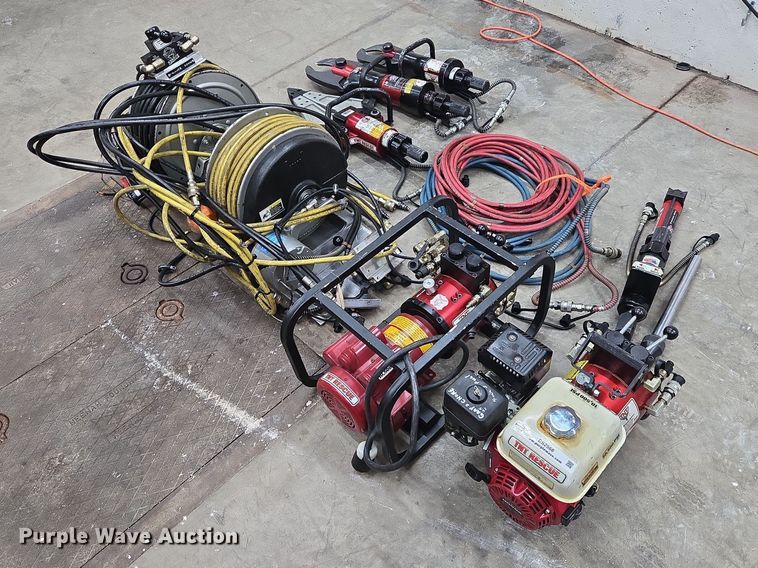 image for item ES2568 TNT rescue equipment