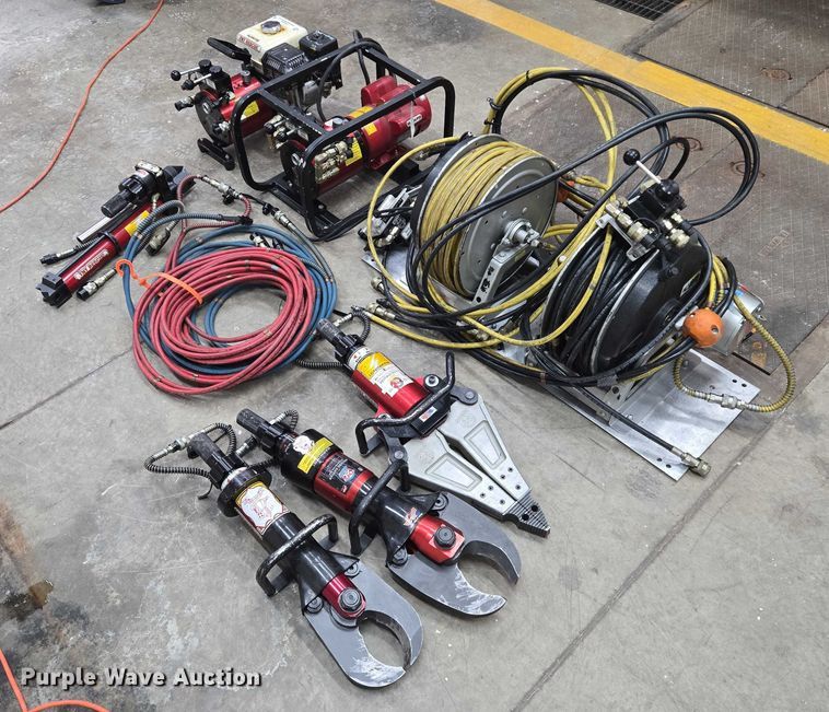 image for item ES2568 TNT rescue equipment
