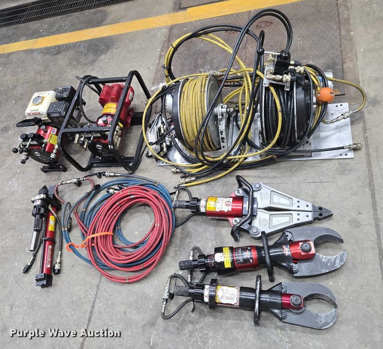 image for item ES2568 TNT rescue equipment