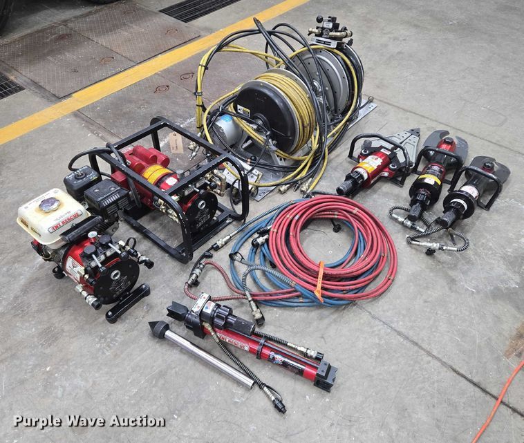 image for item ES2568 TNT rescue equipment