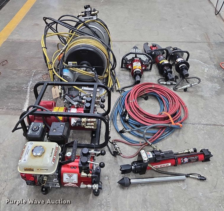 image for item ES2568 TNT rescue equipment