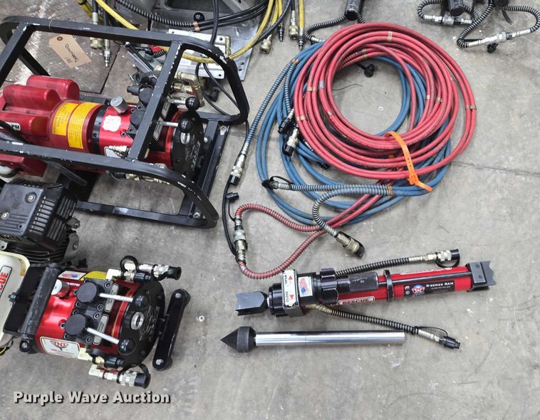 image for item ES2568 TNT rescue equipment