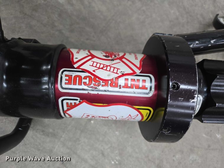 image for item ES2568 TNT rescue equipment