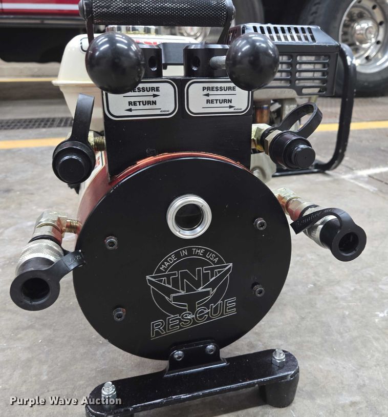 image for item ES2568 TNT rescue equipment