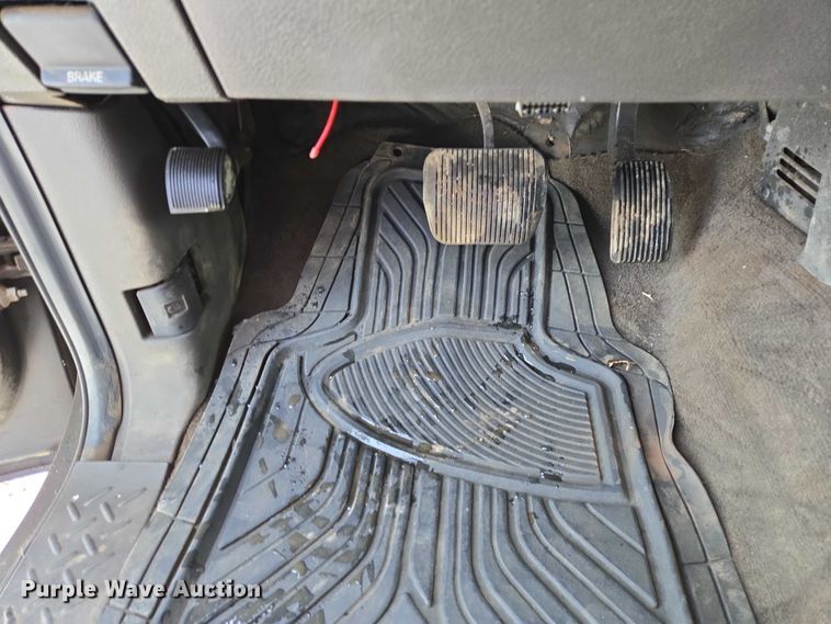 image for item ES2630 2013 Ford F150 XLT Crew Cab pickup truck