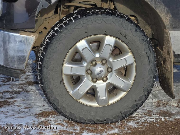 image for item ES2630 2013 Ford F150 XLT Crew Cab pickup truck