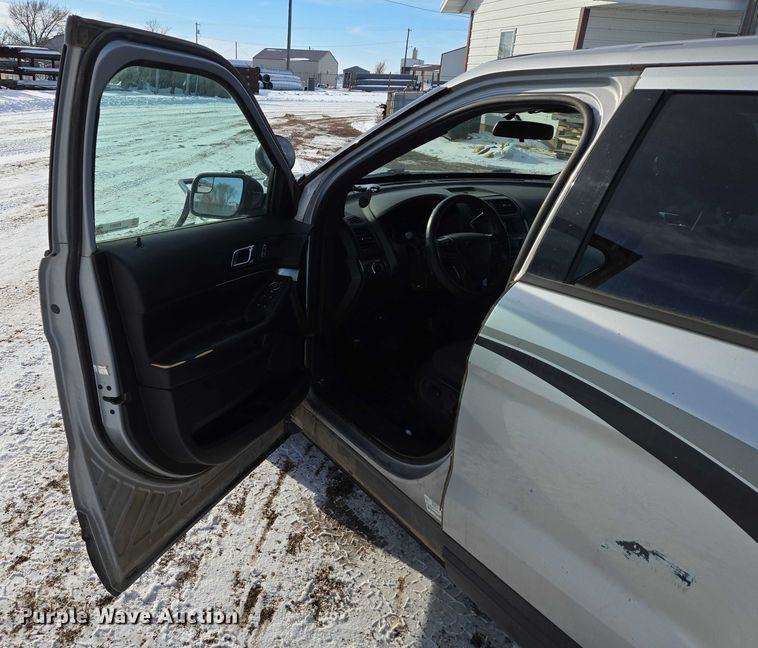 image for item ES2631 2018 Ford Explorer Police Interceptor SUV