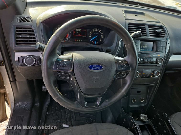image for item ES2631 2018 Ford Explorer Police Interceptor SUV