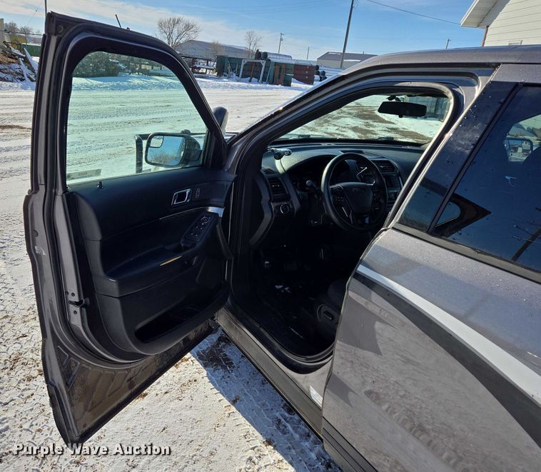 image for item ES2632 2017 Ford Explorer Police Interceptor SUV