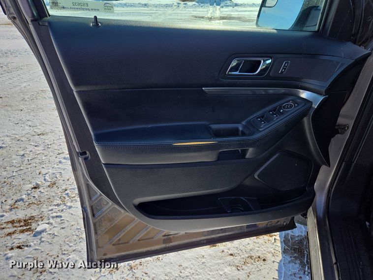 image for item ES2632 2017 Ford Explorer Police Interceptor SUV