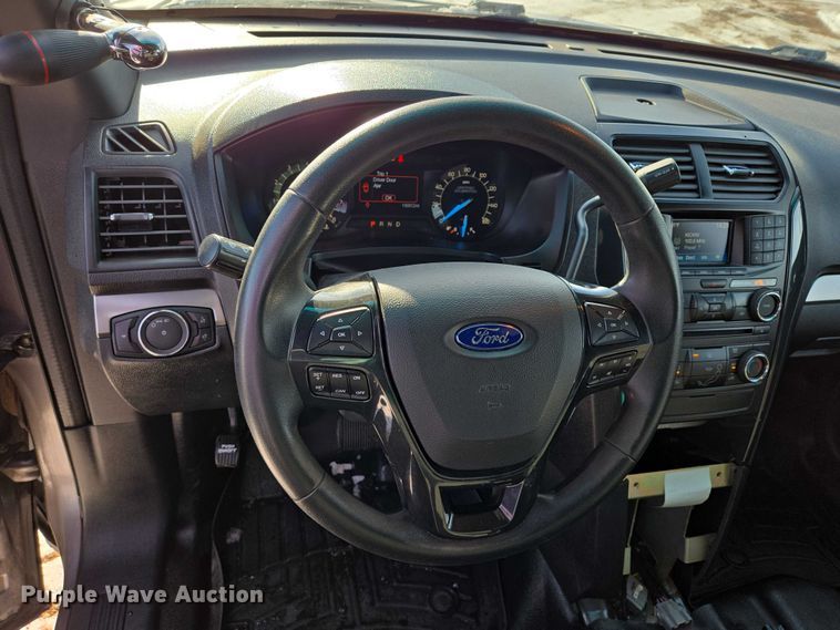 image for item ES2632 2017 Ford Explorer Police Interceptor SUV