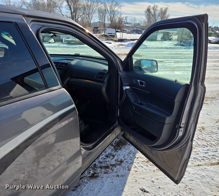 image for item ES2632 2017 Ford Explorer Police Interceptor SUV