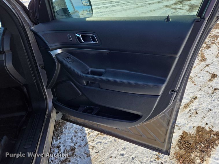 image for item ES2632 2017 Ford Explorer Police Interceptor SUV