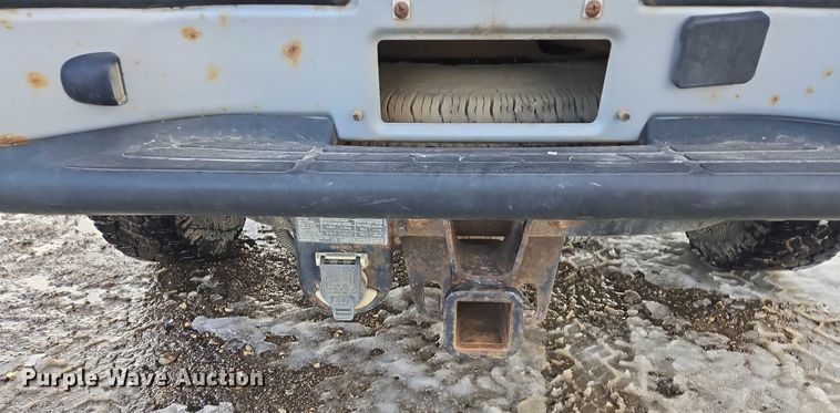 image for item ES2633 2004 Chevrolet Silverado 2500 Ext. Cab pickup truck