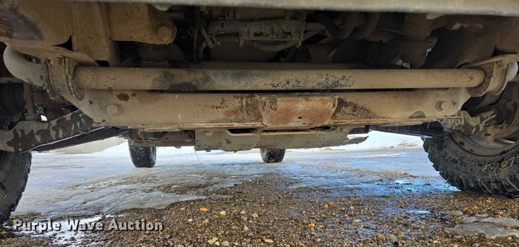 image for item ES2633 2004 Chevrolet Silverado 2500 Ext. Cab pickup truck