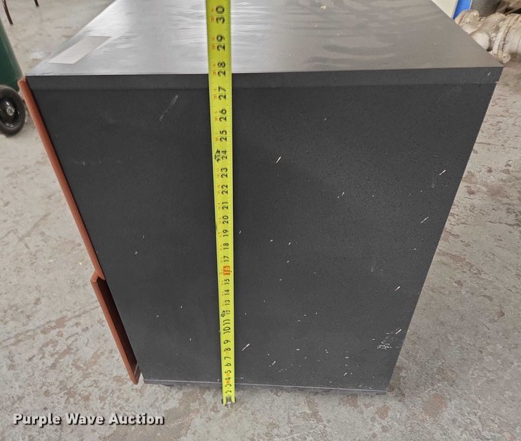 image for item ES2643 (3) file cabinets