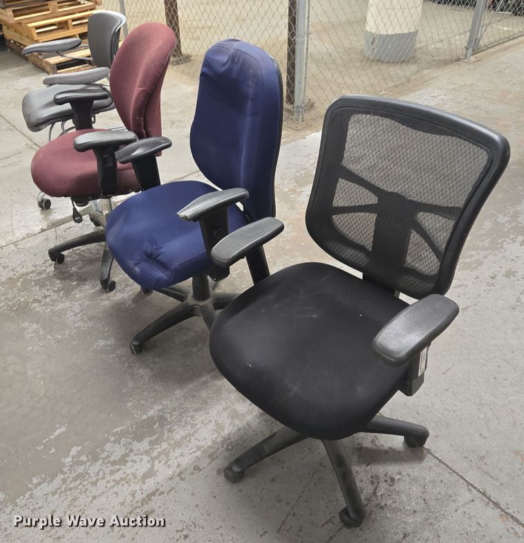 image for item ES2647 (6) office chairs