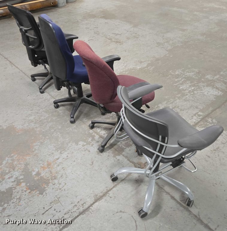 image for item ES2647 (6) office chairs