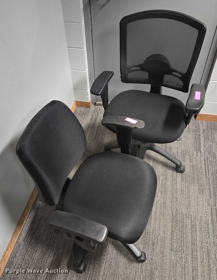 image for item ES2647 (6) office chairs