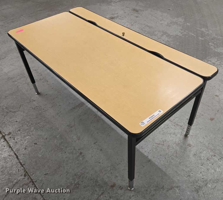 image for item ES2650 (2) tables