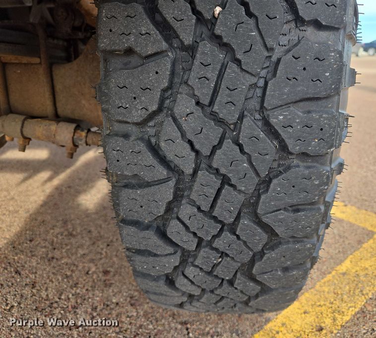 image for item ES2652 1997 Ford F250 Ext. Cab pickup truck