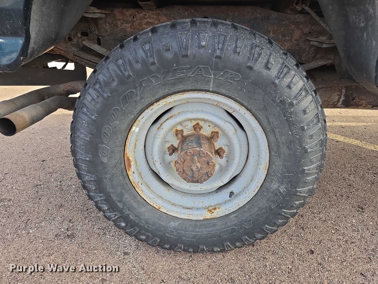 image for item ES2652 1997 Ford F250 Ext. Cab pickup truck