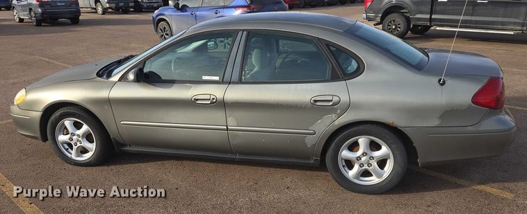 image for item ES2653 2002 Ford Taurus 