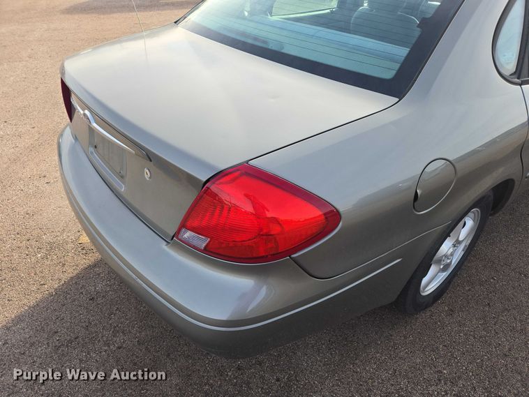 image for item ES2653 2002 Ford Taurus 