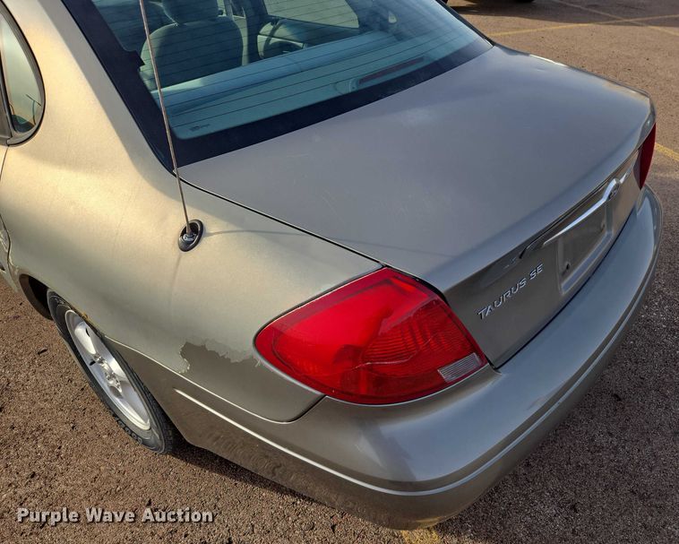 image for item ES2653 2002 Ford Taurus 