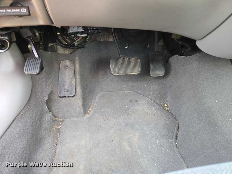 image for item ES2653 2002 Ford Taurus 