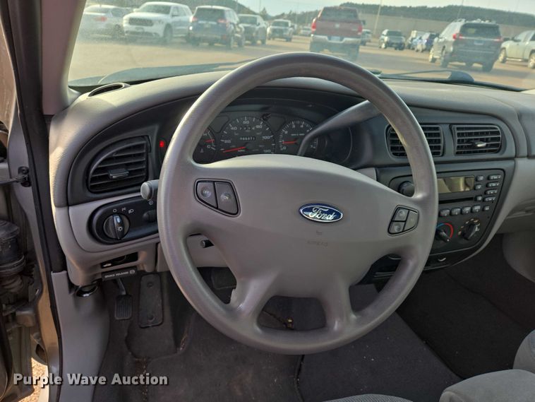 image for item ES2653 2002 Ford Taurus 