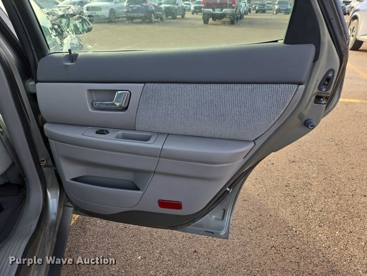 image for item ES2653 2002 Ford Taurus 