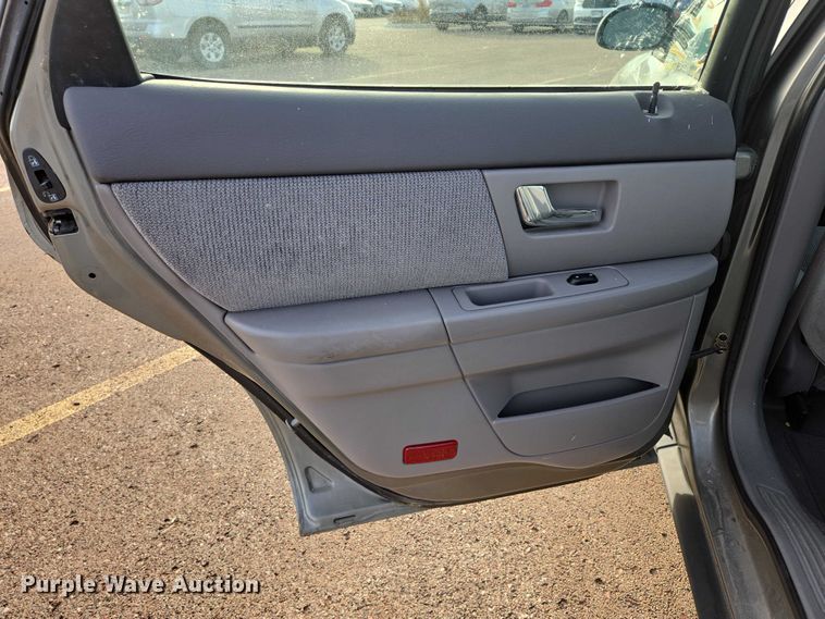 image for item ES2653 2002 Ford Taurus 