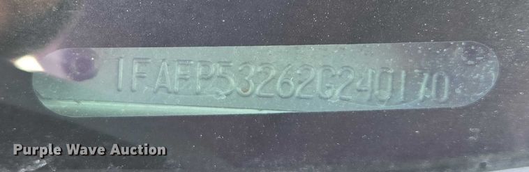 image for item ES2653 2002 Ford Taurus 