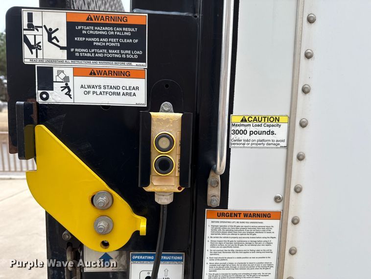 image for item ES5500 2019 Ford F350 Super Duty XL box truck