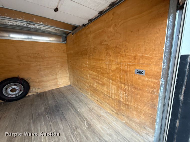 image for item ES5500 2019 Ford F350 Super Duty XL box truck