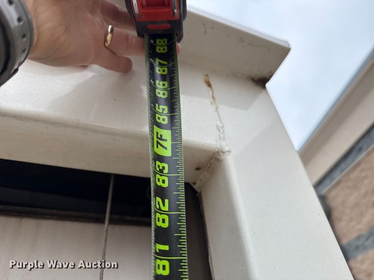 image for item ES5500 2019 Ford F350 Super Duty XL box truck