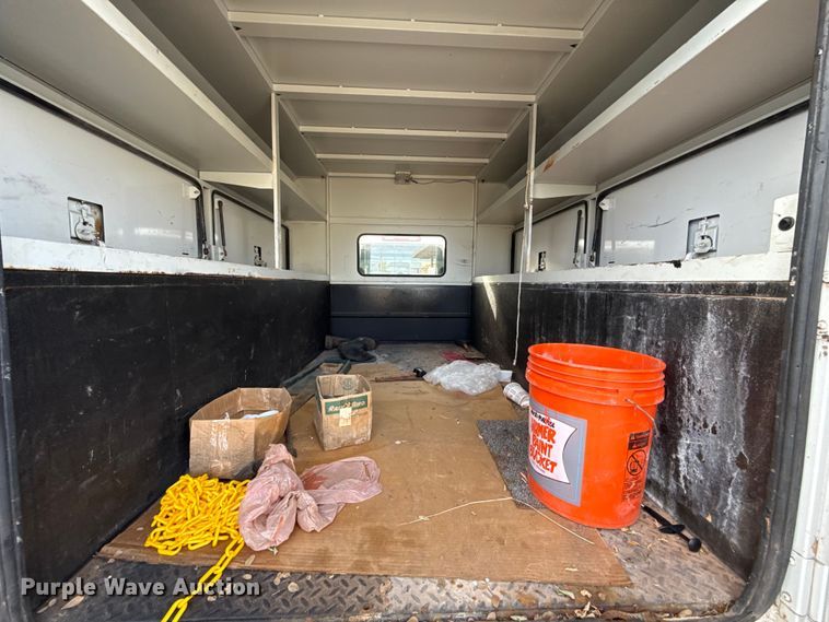 image for item ES5501 2005 Chevrolet Silverado 2500HD utility bed pickup truck