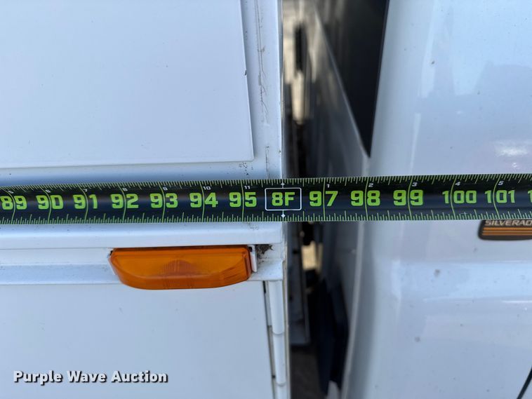 image for item ES5501 2005 Chevrolet Silverado 2500HD utility bed pickup truck