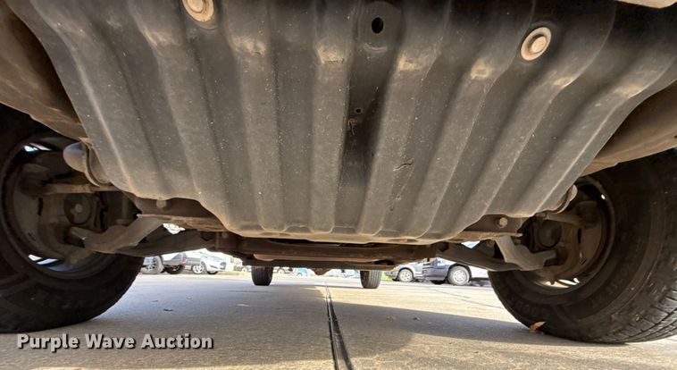 image for item ES5501 2005 Chevrolet Silverado 2500HD utility bed pickup truck