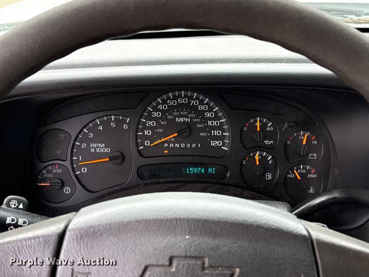 image for item ES5502 2007 Chevrolet Silverado 2500HD utility bed pickup truck