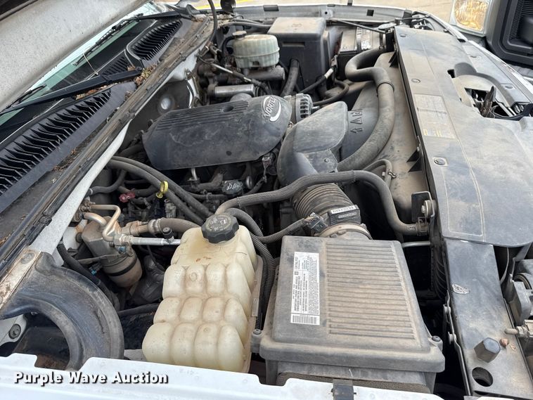 image for item ES5502 2007 Chevrolet Silverado 2500HD utility bed pickup truck