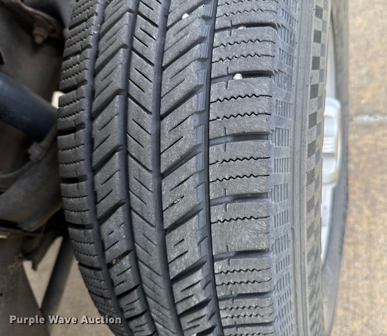 image for item ES5502 2007 Chevrolet Silverado 2500HD utility bed pickup truck