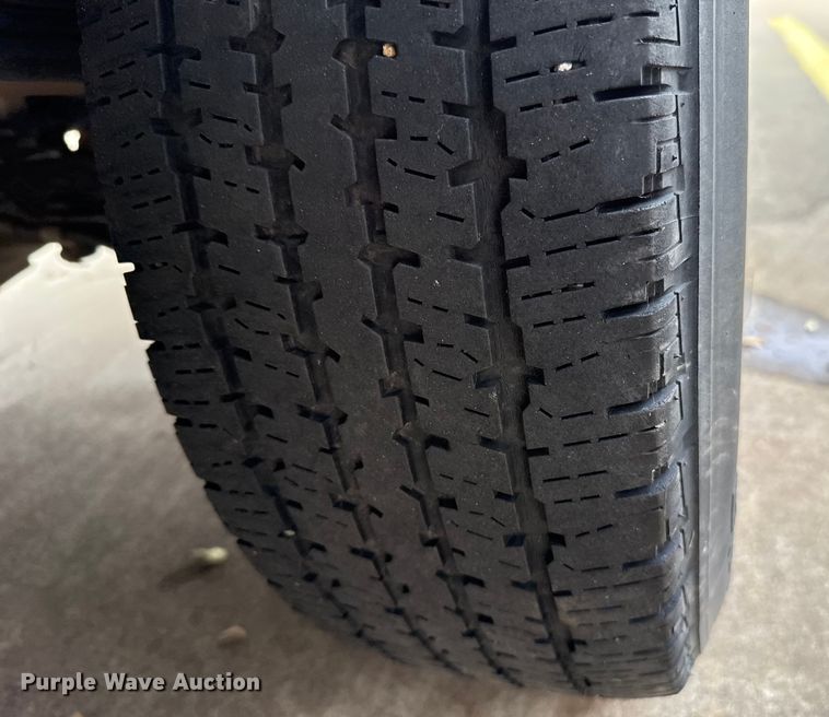 image for item ES5502 2007 Chevrolet Silverado 2500HD utility bed pickup truck