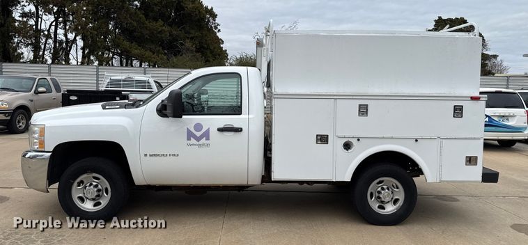 image for item ES5503 2008 Chevrolet Silverado 2500HD utility bed pickup truck