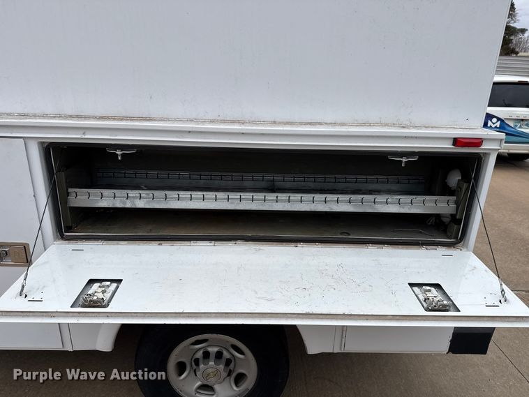 image for item ES5503 2008 Chevrolet Silverado 2500HD utility bed pickup truck