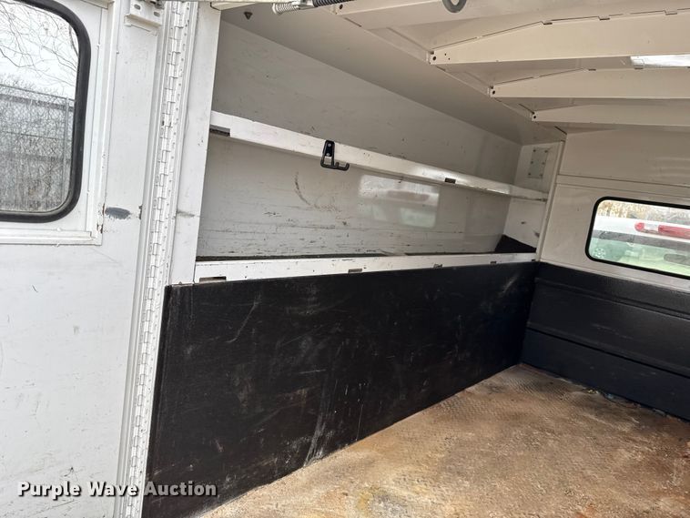 image for item ES5503 2008 Chevrolet Silverado 2500HD utility bed pickup truck