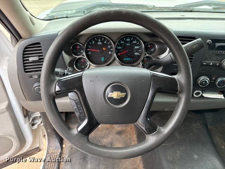 image for item ES5503 2008 Chevrolet Silverado 2500HD utility bed pickup truck